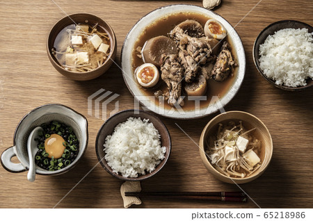 A table of simmered chicken wings and black soybeans A table of simmered chicken wings and black soybeans 65218986