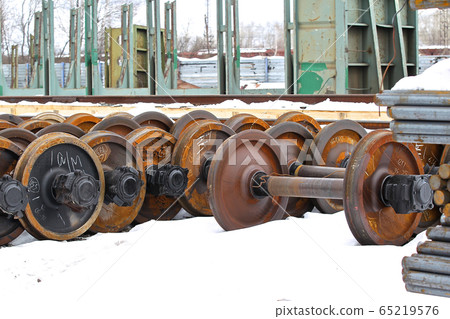 Railcar wheels on the axles Railcar wheels on the axles 65219576