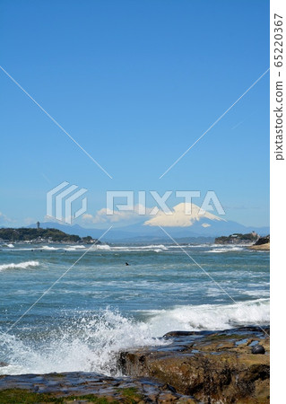 Early spring World Heritage Mt. Fuji and ocean Early spring World Heritage Mt. Fuji and ocean 65220367