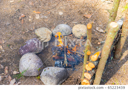 Bushcraft材料篝火晚會 65223439