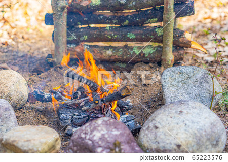 Bushcraft材料篝火晚會 65223576