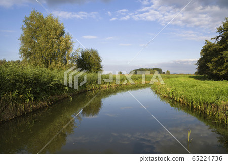 Canal near Dussen 65224736