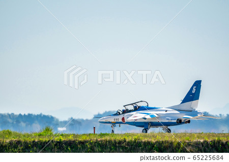 Blue sky and blue impulse Matsushima base 65225684
