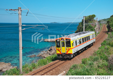 久津橘鐵台灣鐵皮包裝車 久津橘鐵台灣鐵皮包裝車 65228127