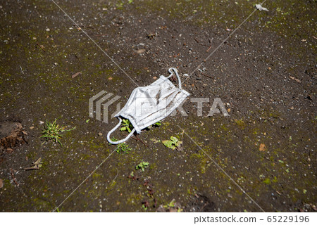 Abandoned mask 65229196