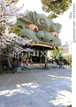 Osaka / Namba Yasaka Shrine Lion Stage Spring ➁ Osaka / Namba Yasaka Shrine Lion Stage Spring ➁ 65230164