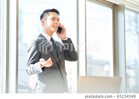 一個商人打電話 一個商人打電話 65234549