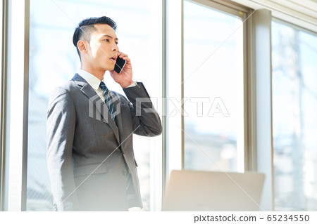 一個商人打電話 一個商人打電話 65234550