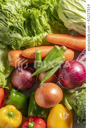 Delicious fresh vegetables Delicious fresh vegetables 65237814