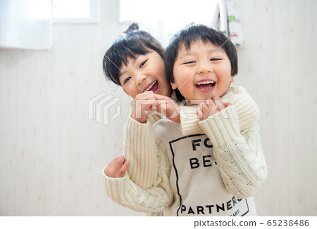 Friendly boys and girls 65238486