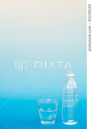 Water glass and plastic bottle Water glass and plastic bottle 65239220