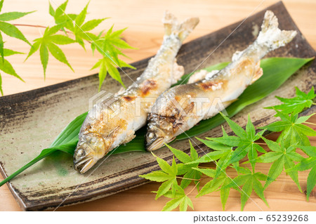 鹽烤三文魚 鹽烤三文魚 65239268