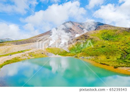 Asahi-dake和Kanazomi Pond Asahi-dake和Kanazomi Pond 65239343