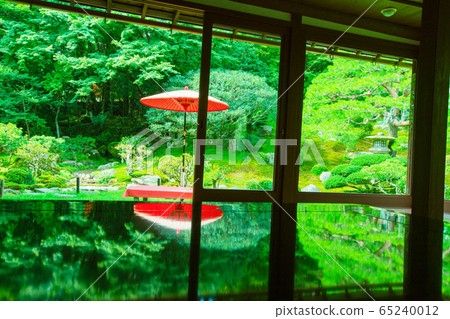 Motosatobo in Sakamoto, Otsu City, Shiga Prefecture Takes a picture of fresh greenery in the former Chikurinin 65240012
