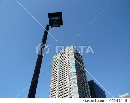 商業大廈街上的天空 65241446