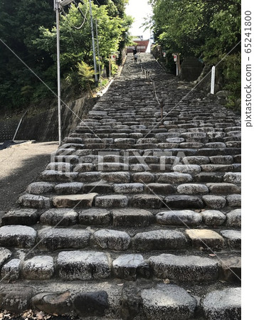 石樓梯 65241800