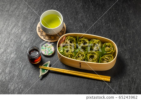 新制的蕎麥麵新制的生蕎麥麵日本食品 65243962