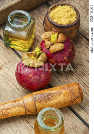 Healing fruit mangosteen. Healing fruit mangosteen. 65246165