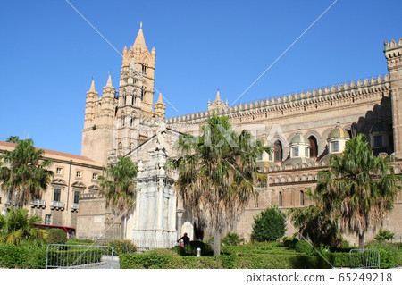Blue Sky Cathedral Sicily, Palermo, Italy Blue Sky Cathedral Sicily, Palermo, Italy 65249218