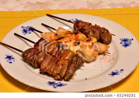 Grilled chicken 65249291