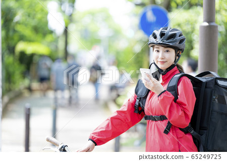 女性送餐圖片 女性送餐圖片 65249725