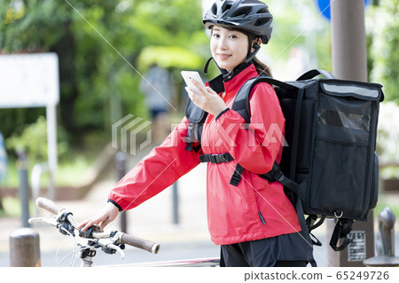 女性送餐圖片 女性送餐圖片 65249726