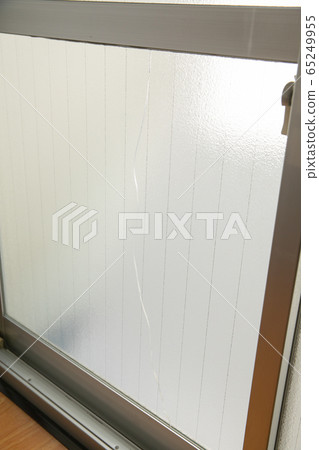 Window (crack) Window (crack) 65249955