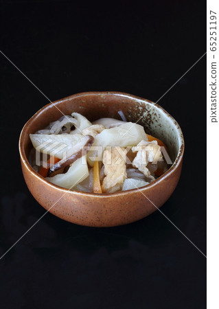 Boiled eggplant 65251197