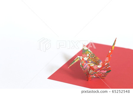 Folded paper crane Folded paper crane 65252548