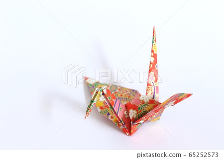 Folded paper crane Folded paper crane 65252573