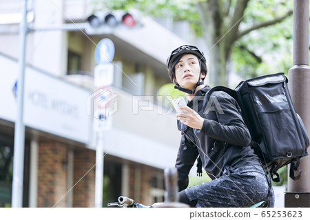 男性送餐圖片 65253623