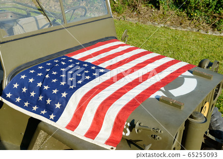 ww2 military vehicle with American flag 65255093