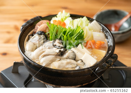 Oyster miso pot 65255162
