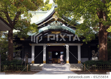 在鮮綠色王子神社（東京都北區） 65255654