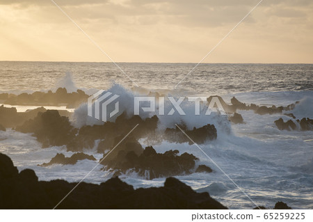 PORTUGAL MADEIRA PORTO MONIZ COAST 65259225