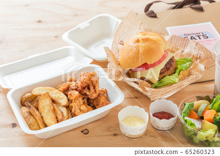 漢堡木薯澱粉外賣食品的形象 65260323