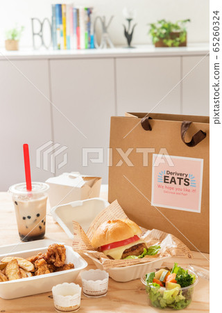 漢堡木薯澱粉外賣食品的形象 65260324