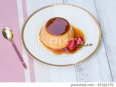 Handmade pudding Handmade pudding 65262370
