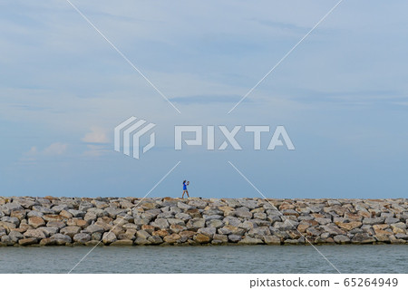 Large stones Was prepared in place of the sandy Large stones Was prepared in place of the sandy 65264949