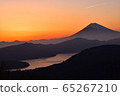 Sunset glow of Lake Ashinoko 65267210