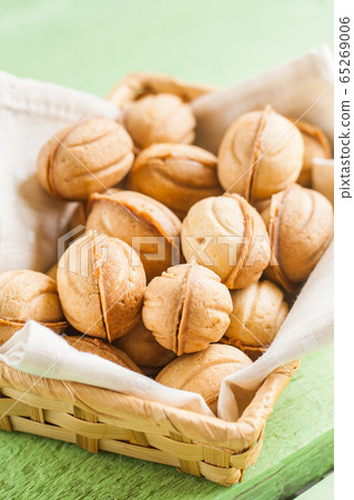Russian shortbread in the shape of nuts Russian shortbread in the shape of nuts 65269006