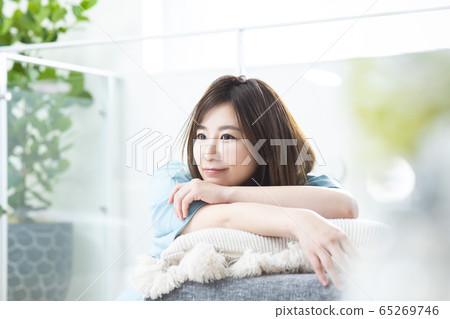 Woman sleep sleep 65269746