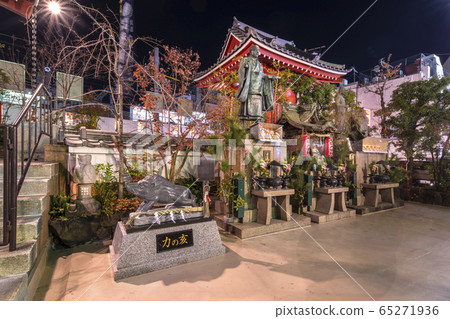 [東京/上野]坐落在像徵著吉祥和勝利的野豬上的日蓮宗的德大寺，坐落在上野阿美橫町 65271936