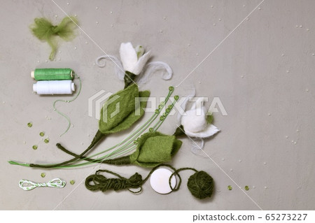 Snowdrops made of wool are made manually from the 65273227