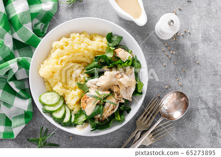 Mashed potato with grilled chicken and spinach Mashed potato with grilled chicken and spinach 65273895