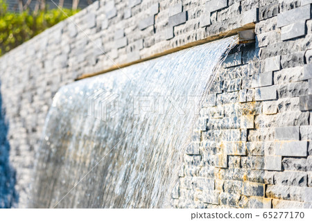 Fountain water decoration outdoor view 65277170
