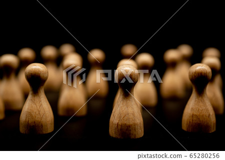 Image of crowded model Image of crowded model 65280256