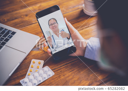 The patient's viewpoint consult with the doctor The patient's viewpoint consult with the doctor 65282082