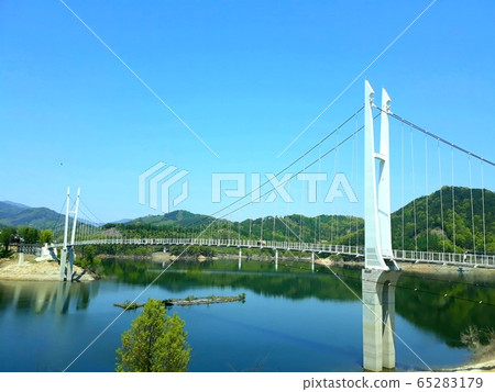 人與自然和諧相處 人與自然和諧相處 65283179