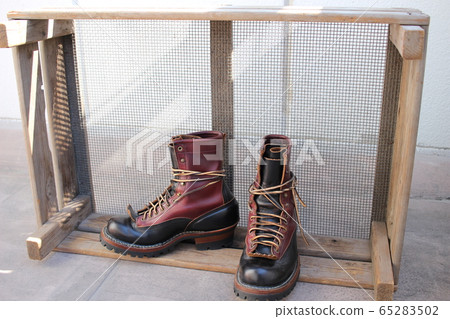 Wood shoe rack boots Wood shoe rack boots 65283502